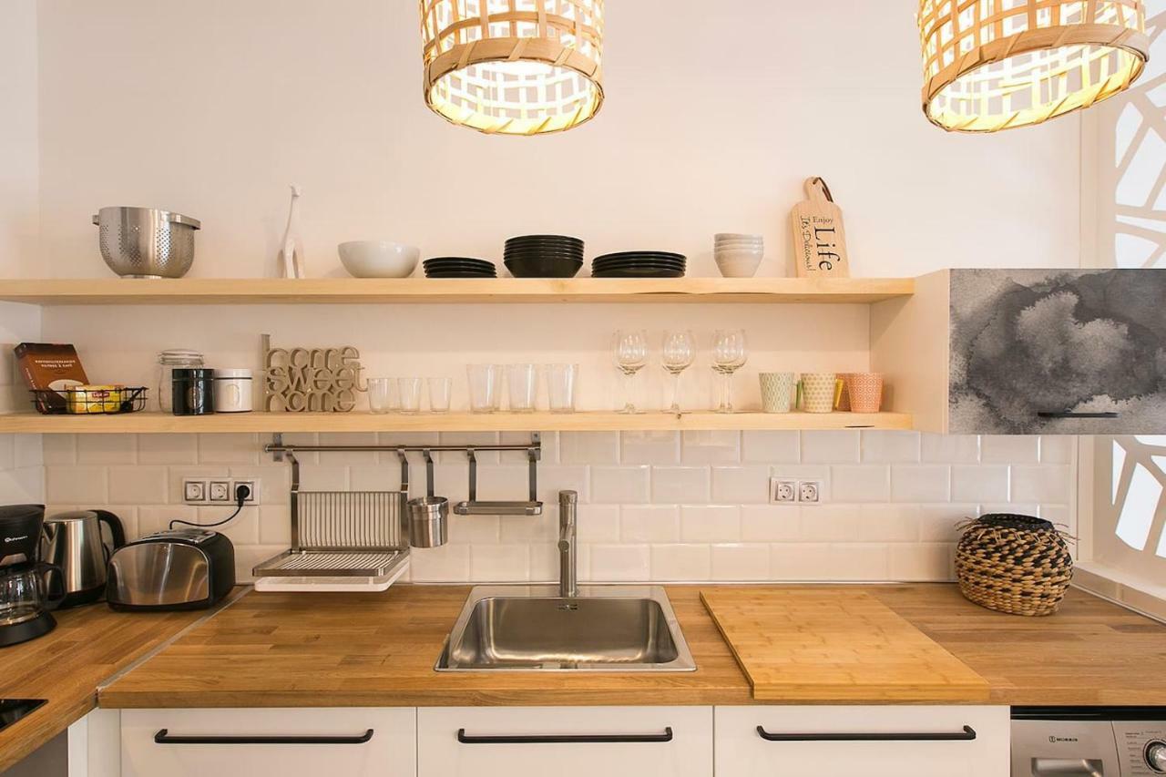 Boho Chic Apartment, Agia Sofia District #Feelslikehome Солун Екстериор снимка
