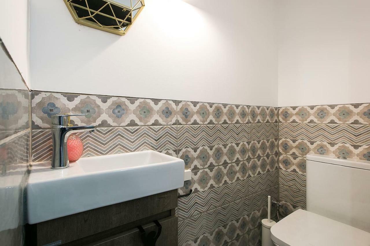 Boho Chic Apartment, Agia Sofia District #Feelslikehome Солун Екстериор снимка